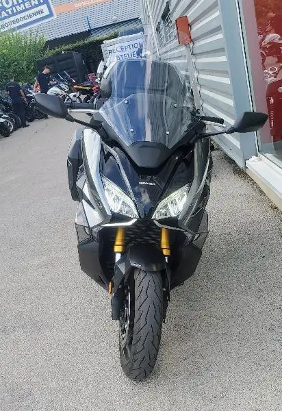 NSS FORZA 750
