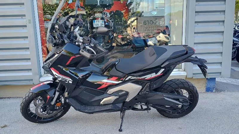 XADV 750 DCT