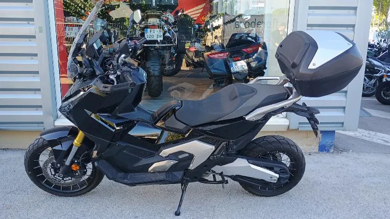 XADV 750 DCT