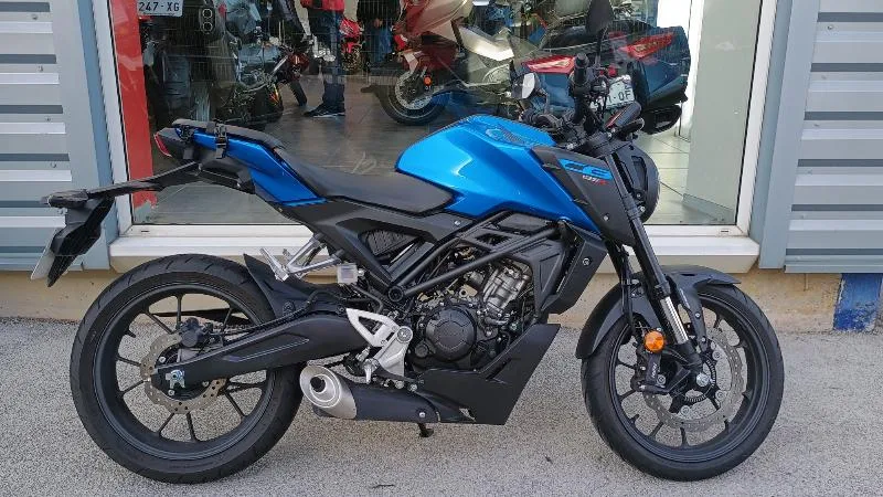 CB 125  R