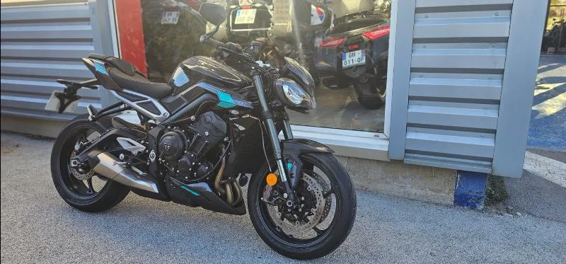 STREET TRIPLE 765 RS