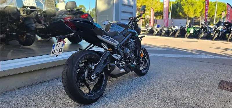 STREET TRIPLE 765 RS