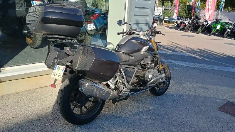 R 1200 R