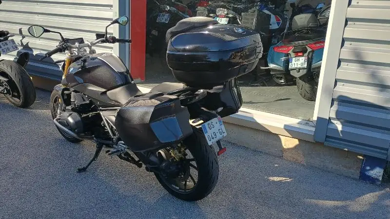 R 1200 R