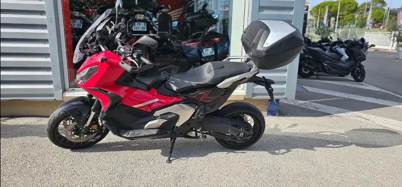 XADV 750 DCT