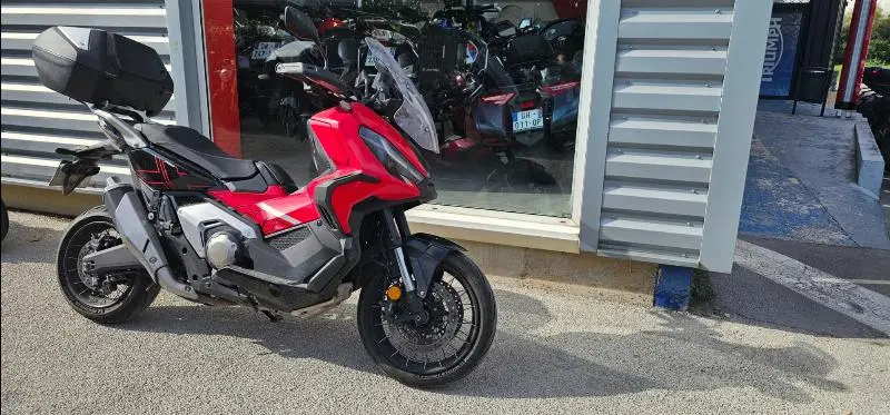 XADV 750 DCT