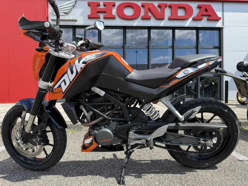 125 DUKE ABS 2015