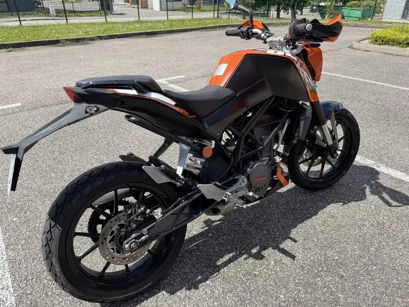 125 DUKE ABS
