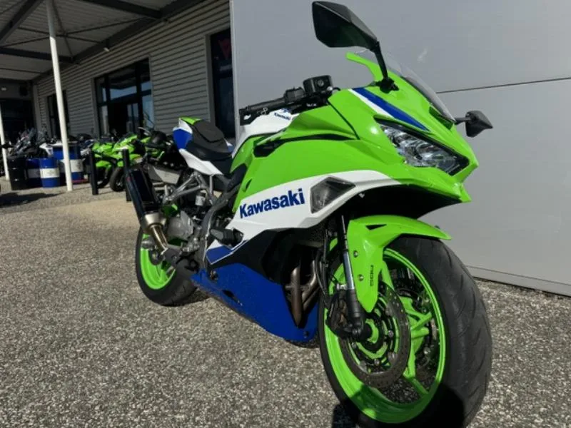 NINJA 400