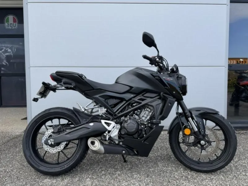 CB 125  R
