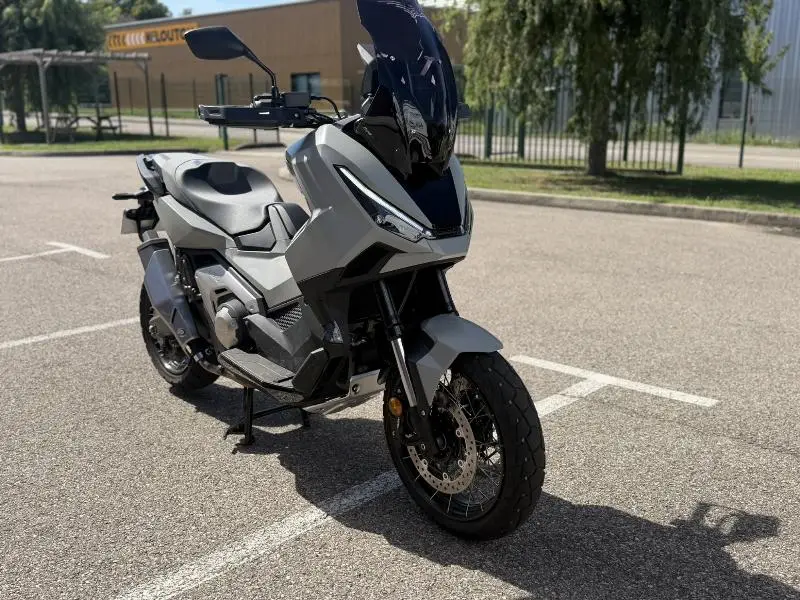 XADV 750 DCT