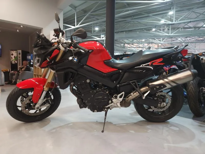 F 800 R