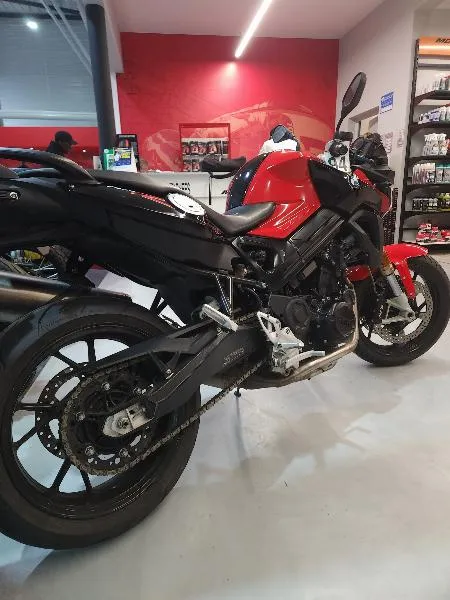 F 800 R