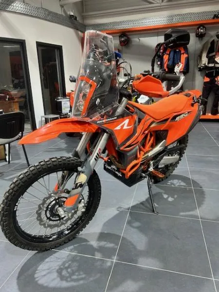 690 ENDURO R 2024