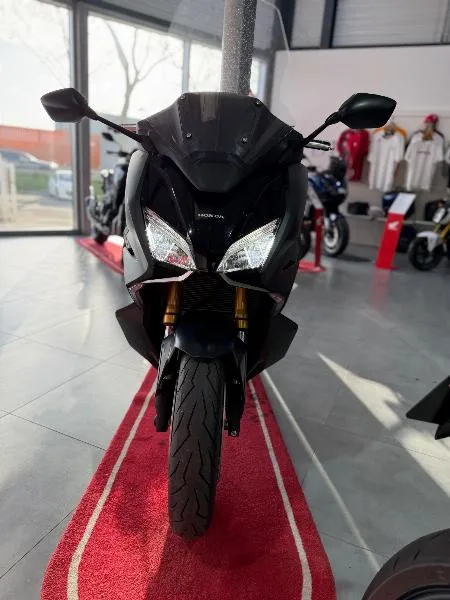 NSS FORZA 750