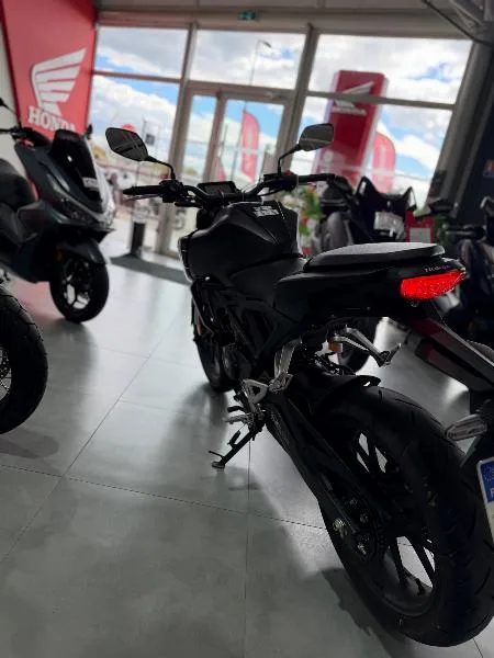 CB 125