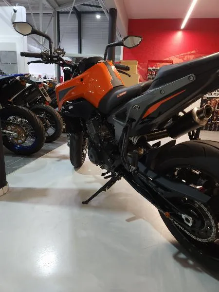 790 DUKE L