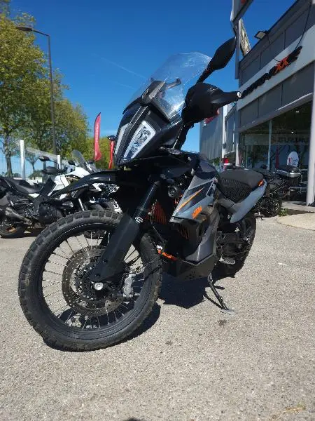 890 ADVENTURE