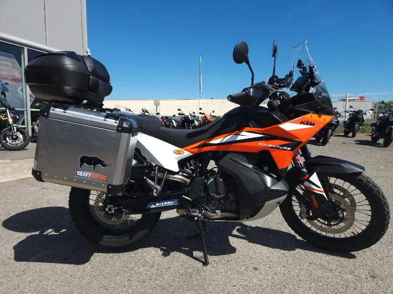890 ADVENTURE