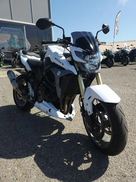 GSR 750