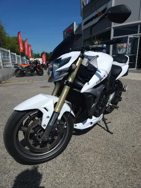 GSR 750