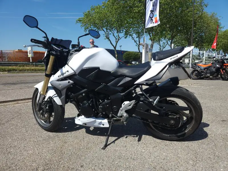GSR 750