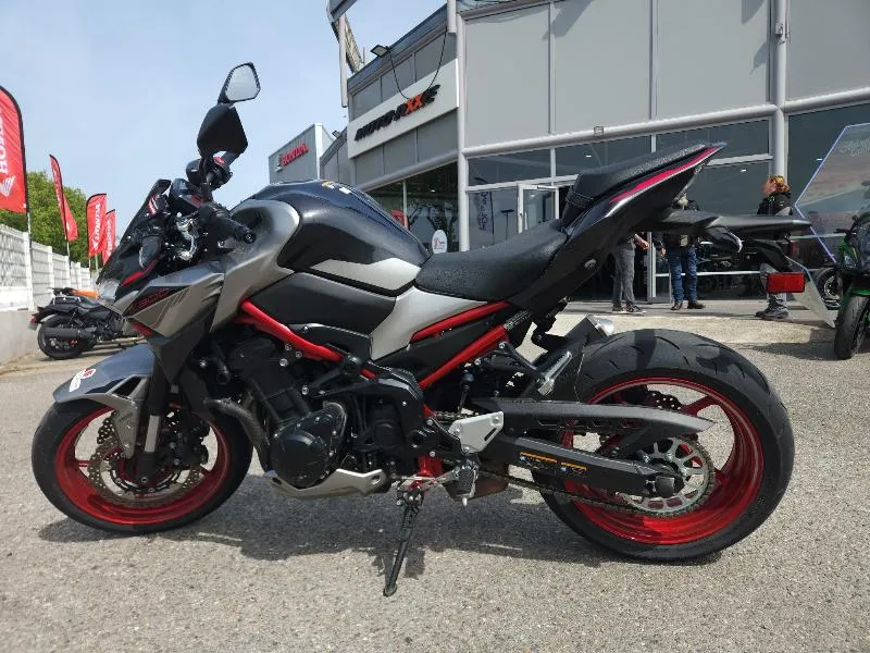 Z 900