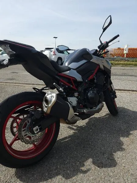 Z 900