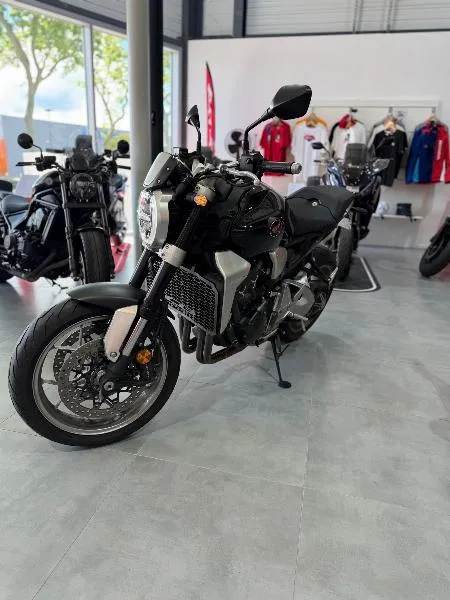 CB 1000 R