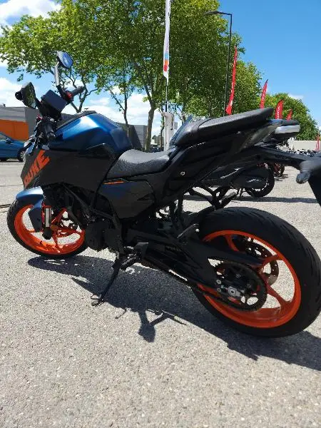 125 DUKE ABS