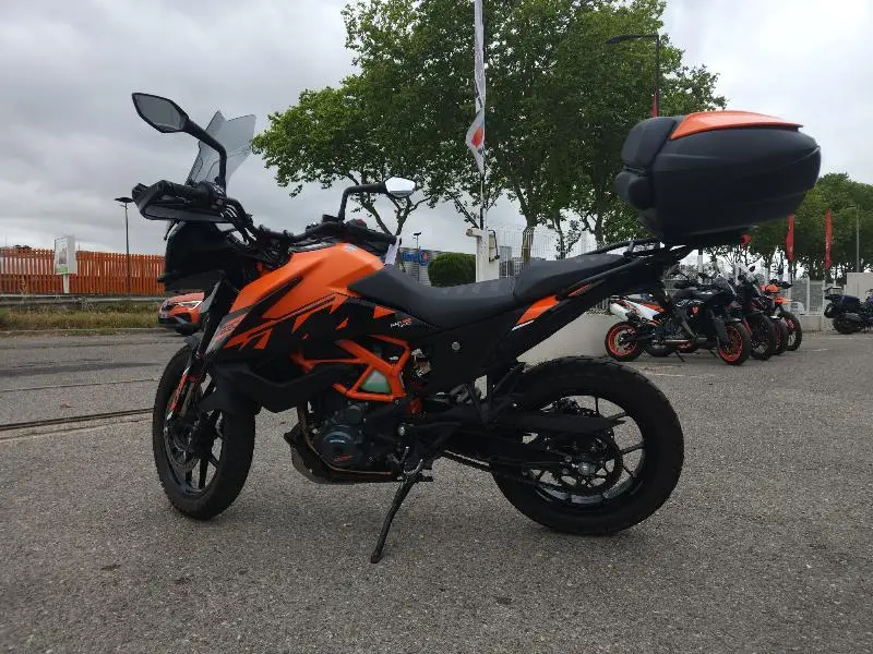 390 ADVENTURE