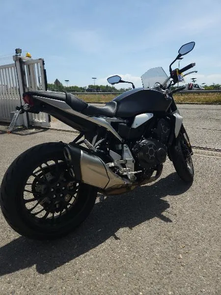 CB 1000 R