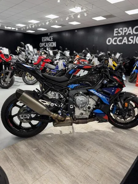 M 1000R