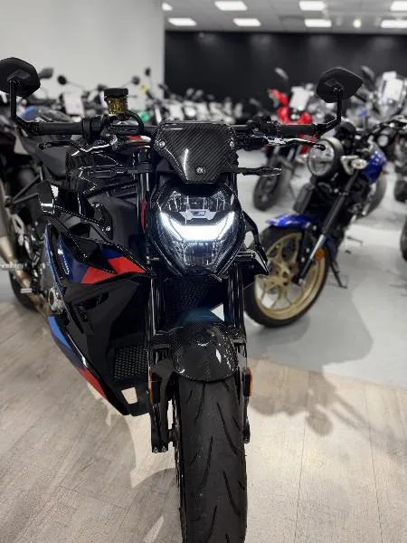 M 1000R
