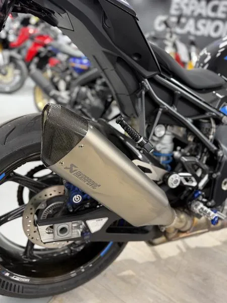 M 1000R
