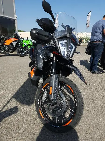 890 ADVENTURE 2021