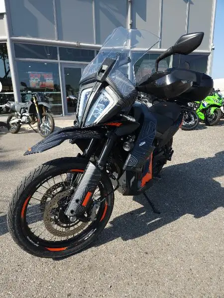 890 ADVENTURE