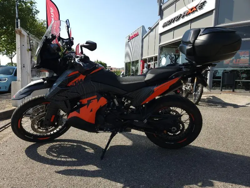 890 ADVENTURE