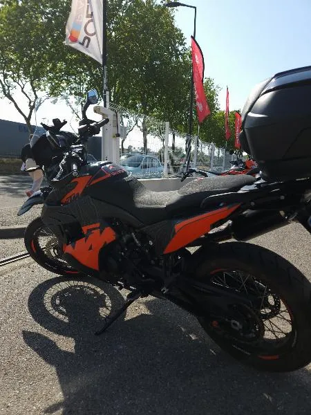 890 ADVENTURE