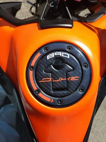 890 DUKE GP