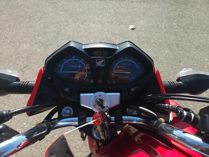 CB 125 F