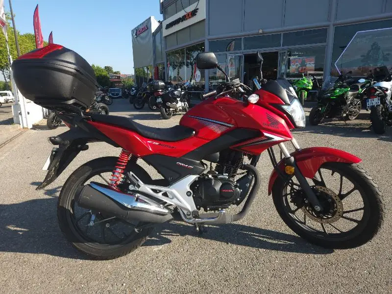CB 125 F