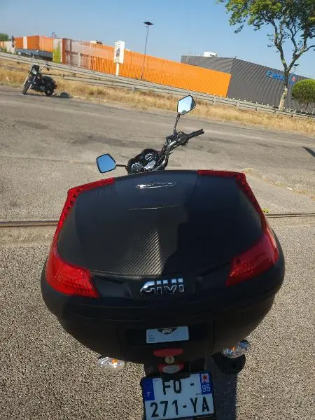 CB 125 F