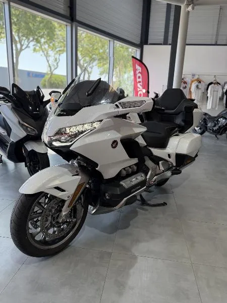 GL 1800 GOLDWING TOURING DCT