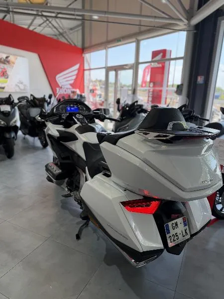GL 1800 GOLDWING TOURING DCT