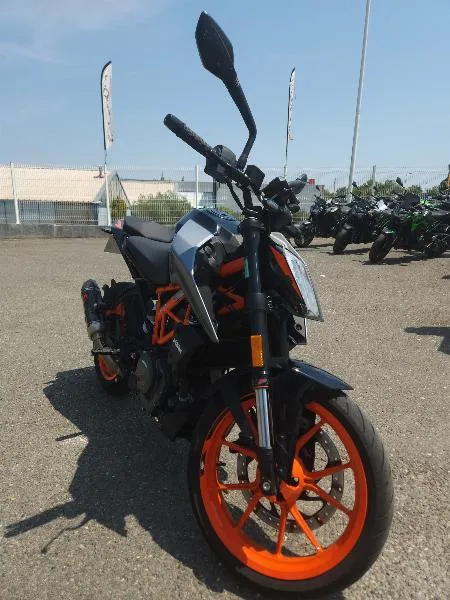 390 DUKE ABS
