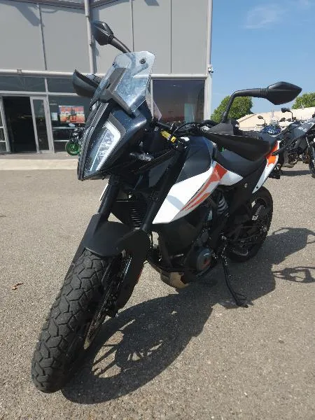 390 ADVENTURE