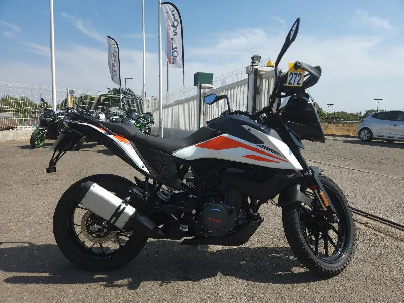 390 ADVENTURE