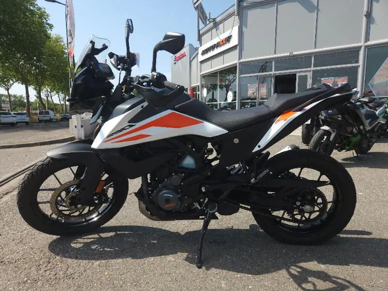 390 ADVENTURE