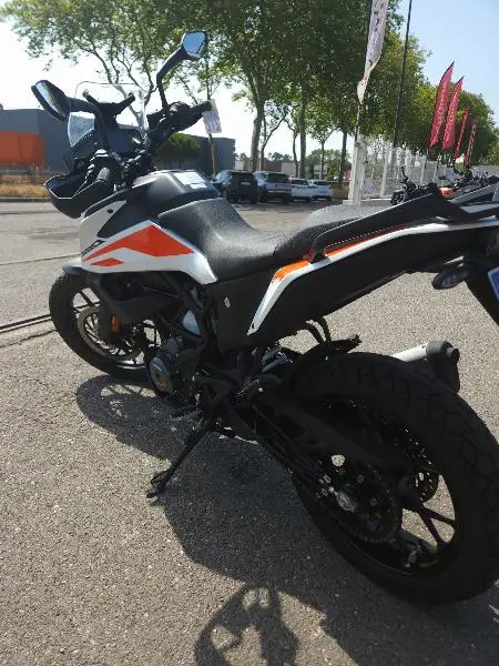 390 ADVENTURE